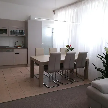 Apartman U Terezky V Chomutove